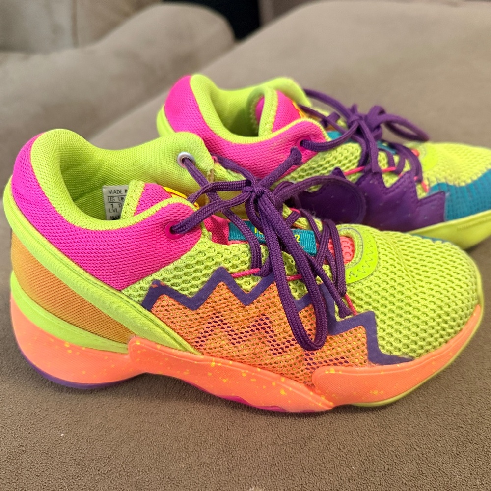 Adidas D.O.N. Issue #2 basketball shoes, size 1